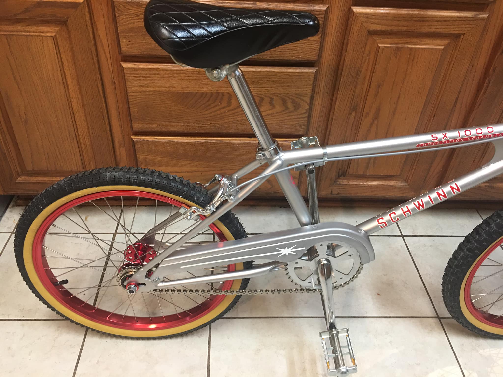 Schwinn sx1000 Competition Scambler silver mist with red trim