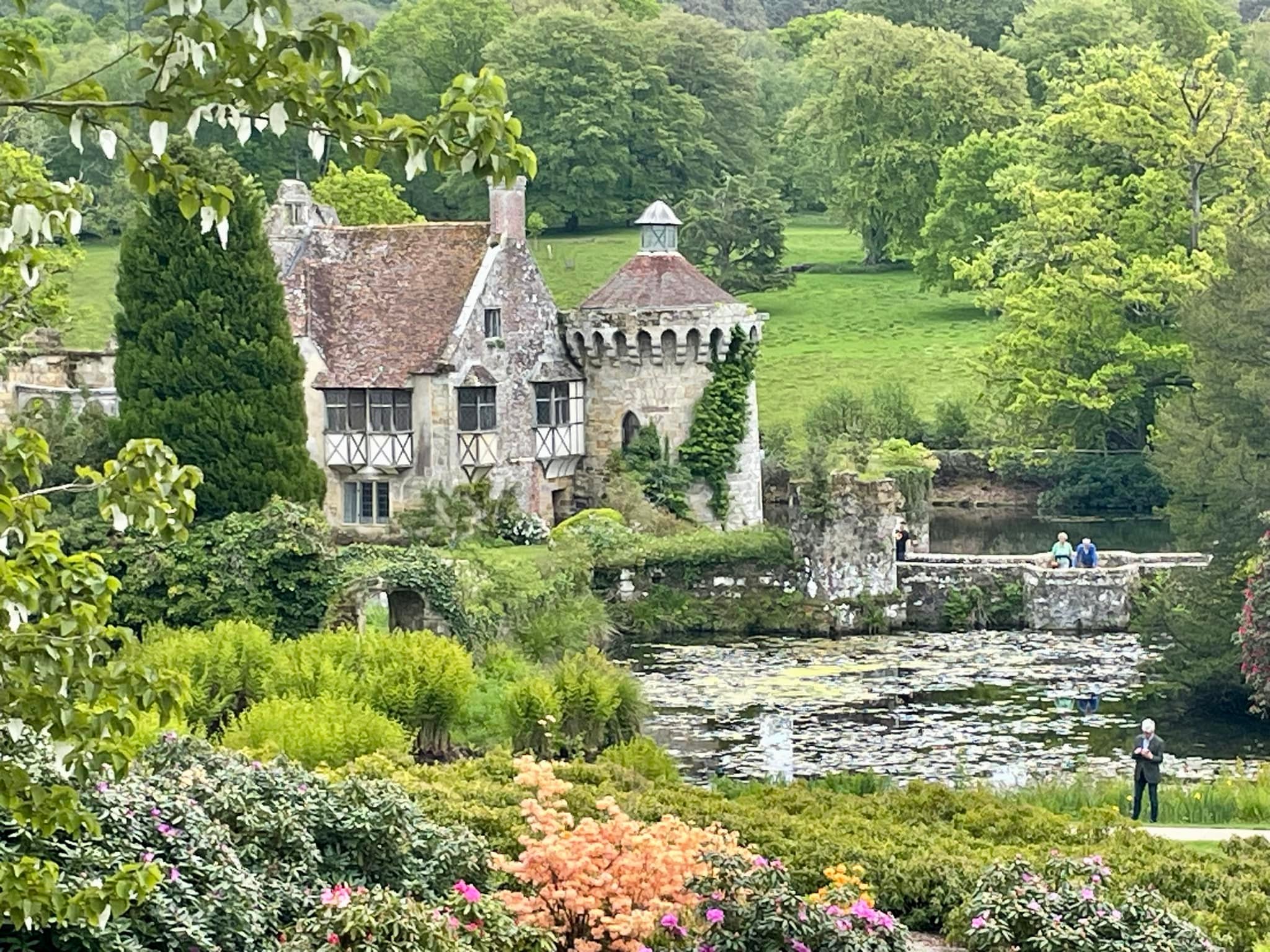 Lovely day spent at Scotney Castle 🏰 Beautiful gardens as well!