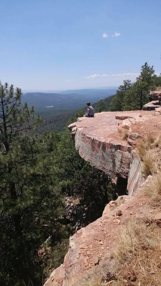 Fall’s Embrace - Mogollon rim, Payson AZ USA The Mogollon Rim, located ...
