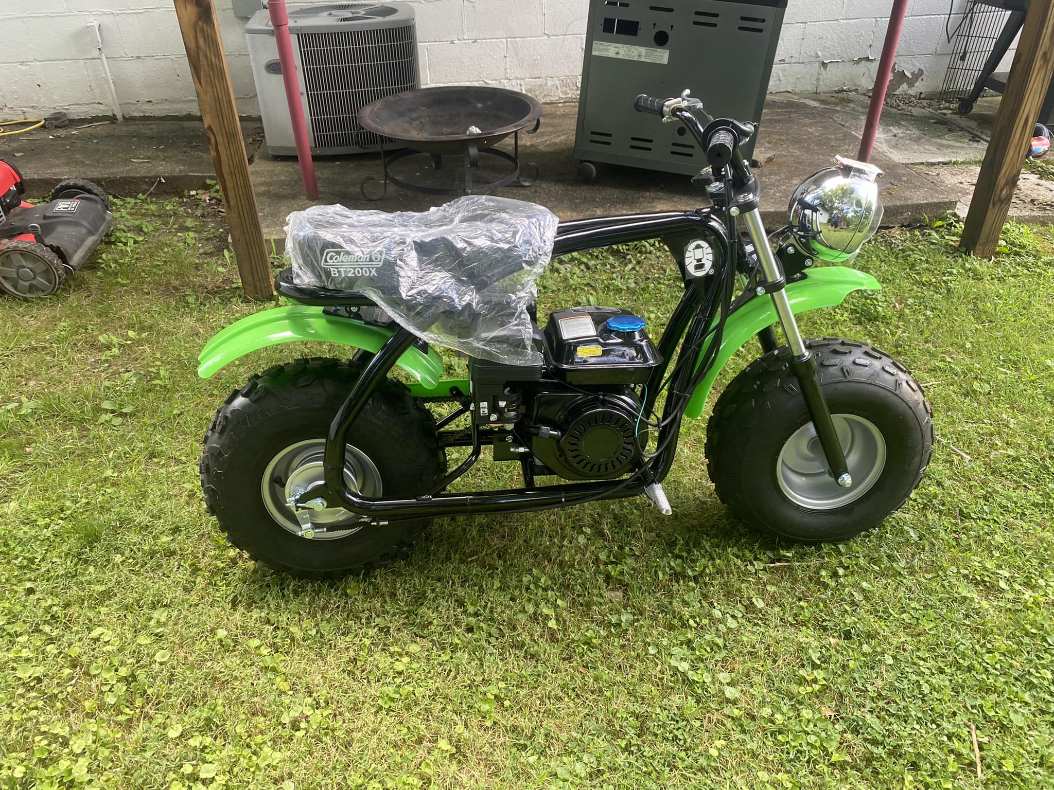 coleman black/green mini bike 196cc bt200x-gb B200R Coleman BT200X Mini Bike -