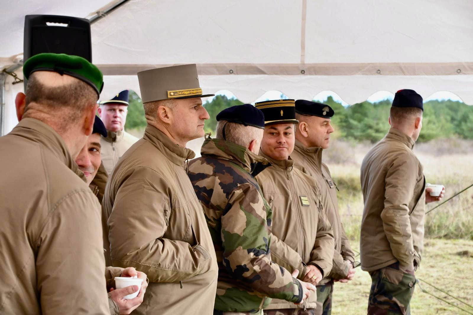 Boutonnière Aviation Anciens Essais En Vol - Pièce Historique, Occasion