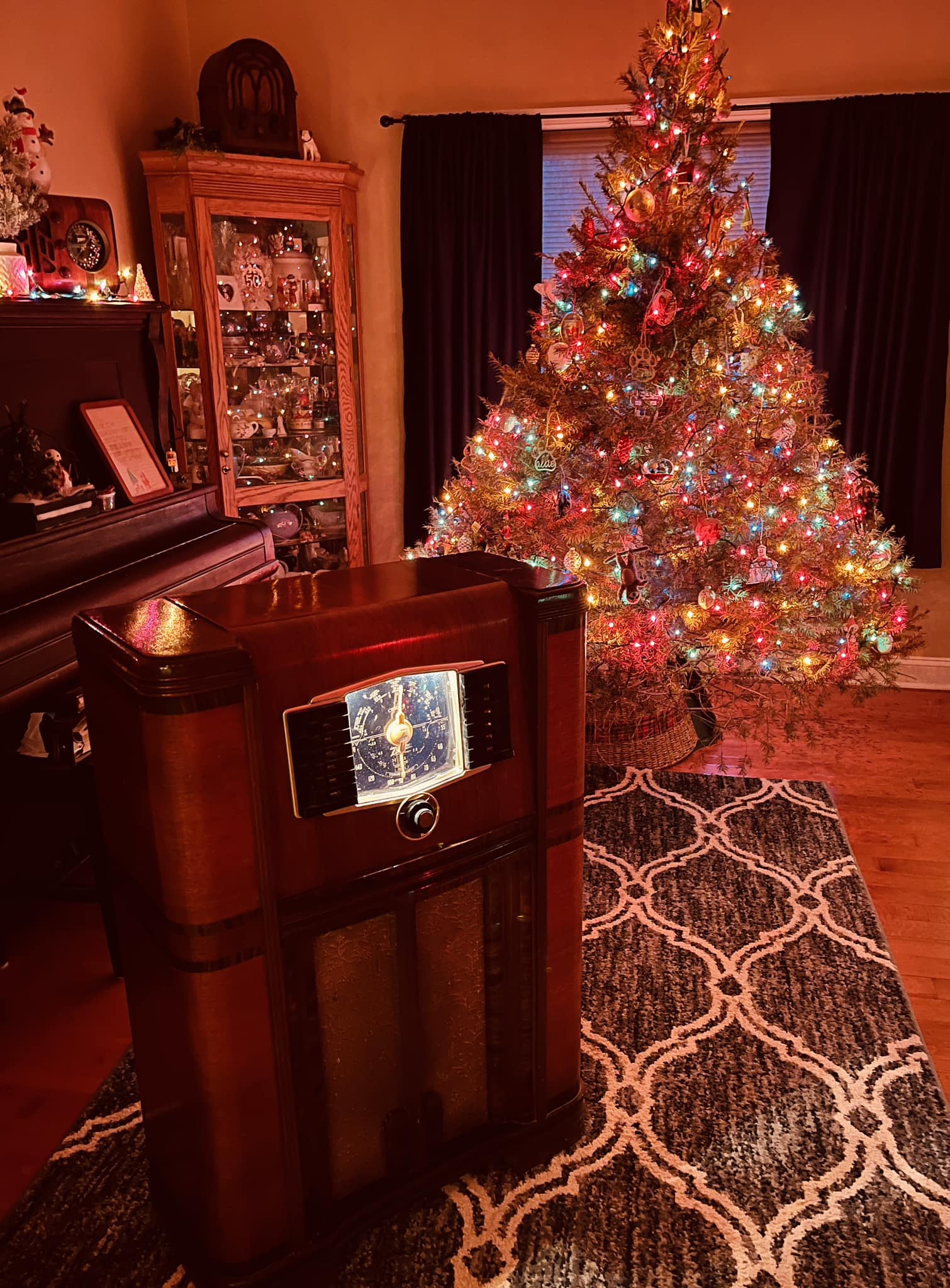 Restored vintage Zenith 8S661 radio to working condition