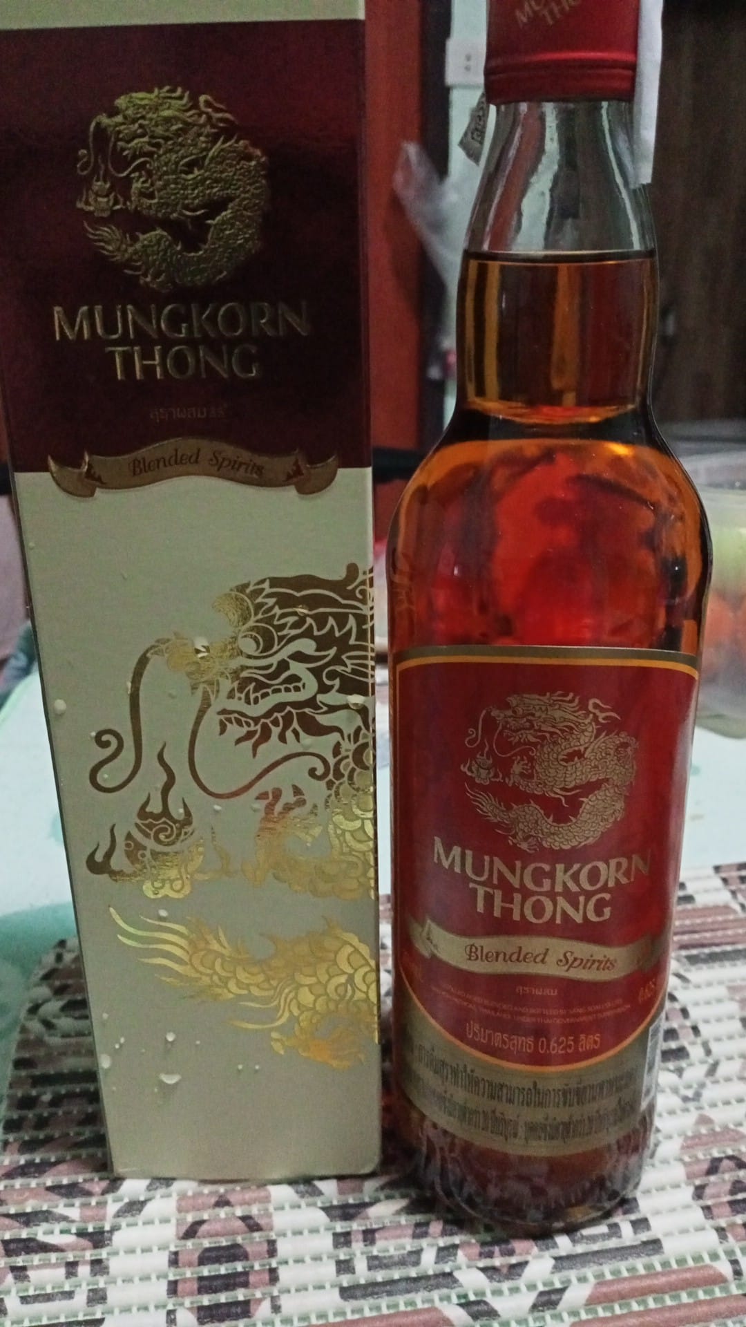 Hong Thong Thai Whiskey 35% ABV review