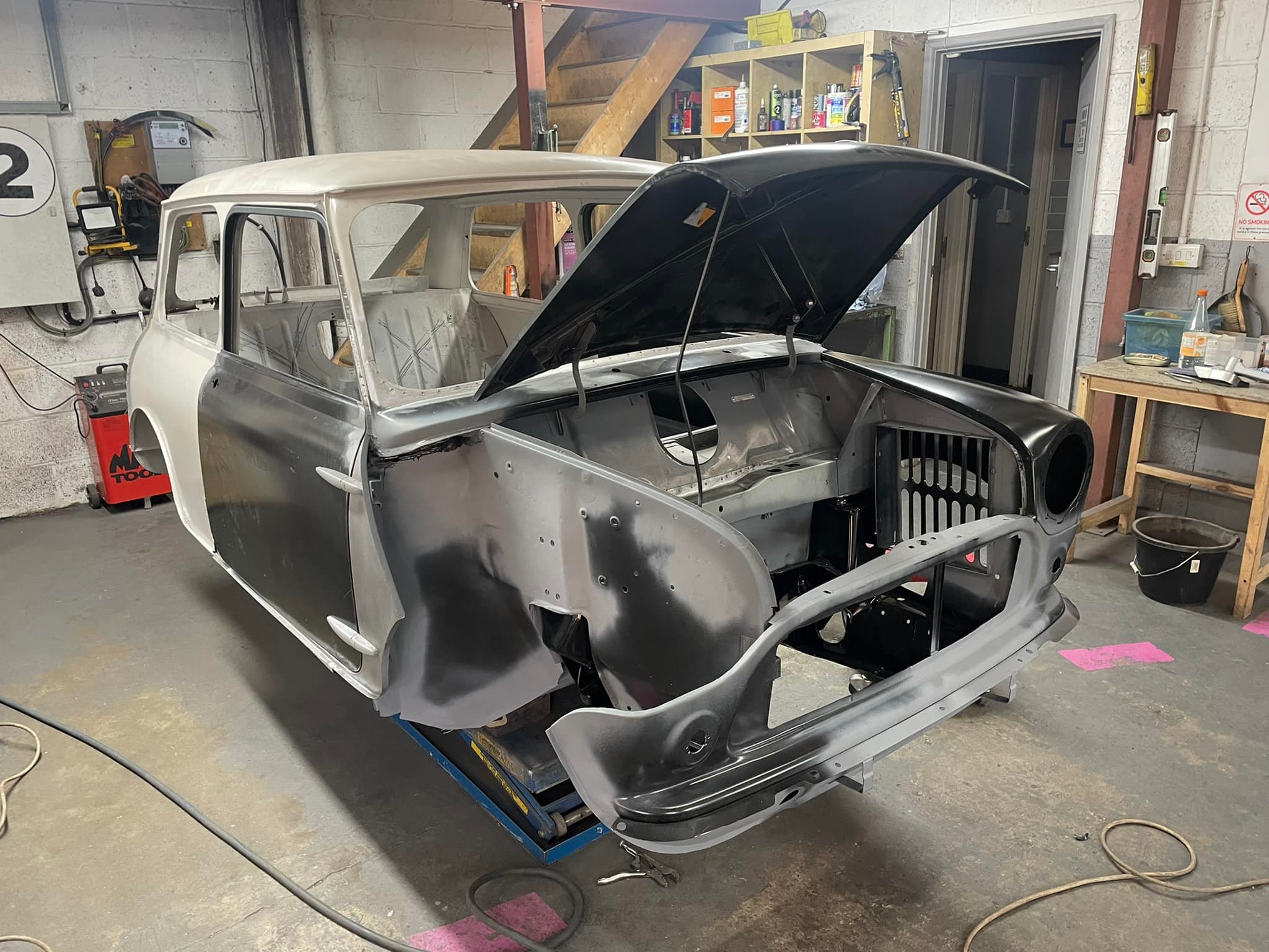 Front end on the early mk1 Woody... - The Real Mini Company