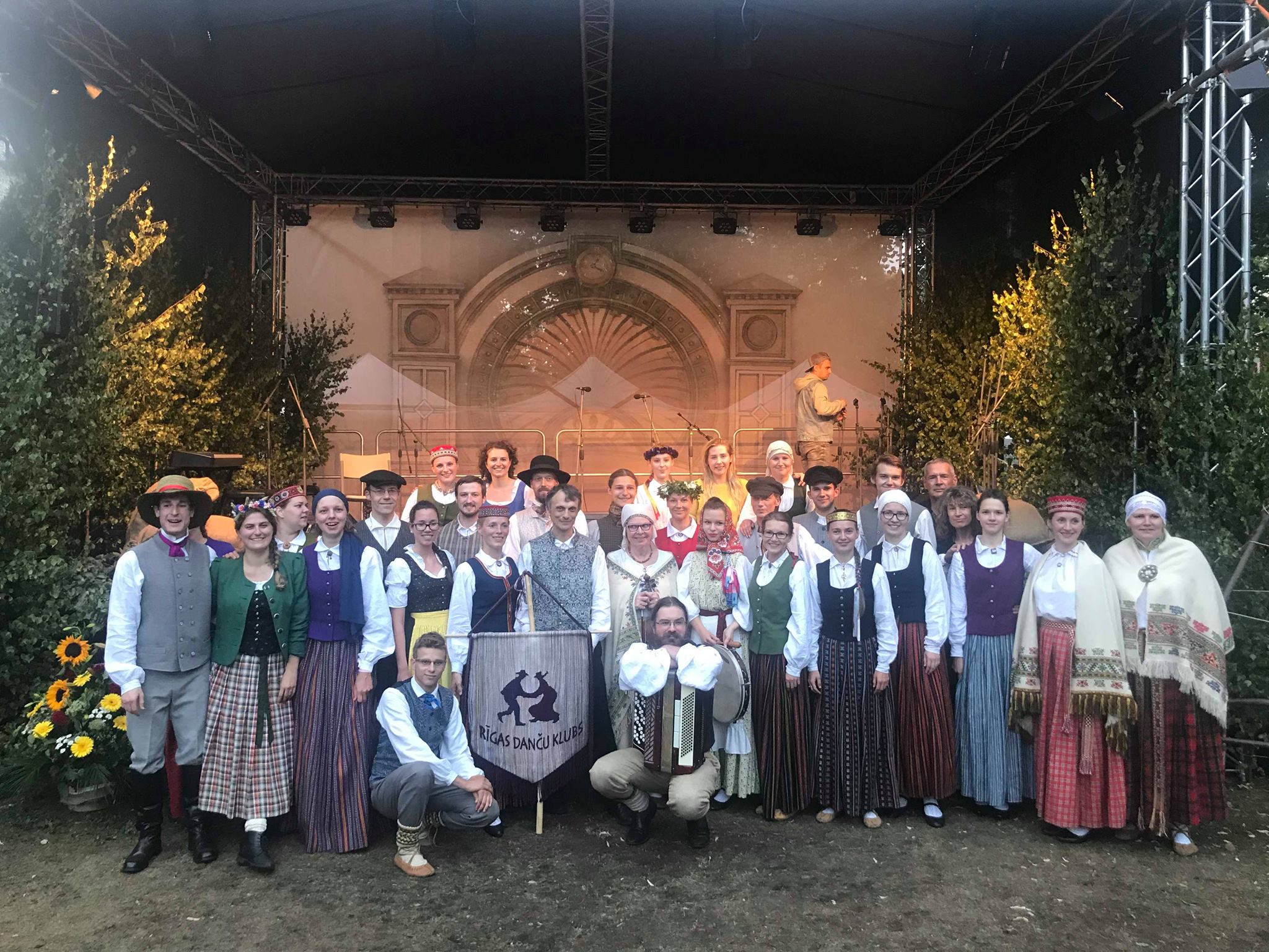 Rīgas Danču klubs / Riga folk dance club