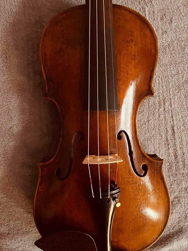 Mester hegedű - Stringed Instruments - Sarateni, Mures, Romania ...