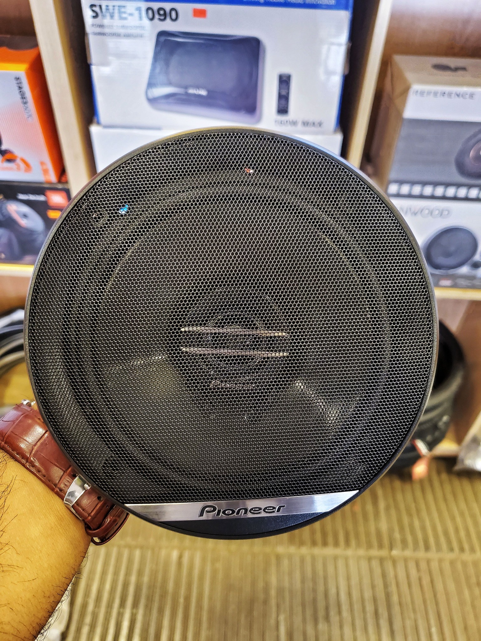 Speaker Pioneer - TS-S20 20mm 200w Max Rs 1500