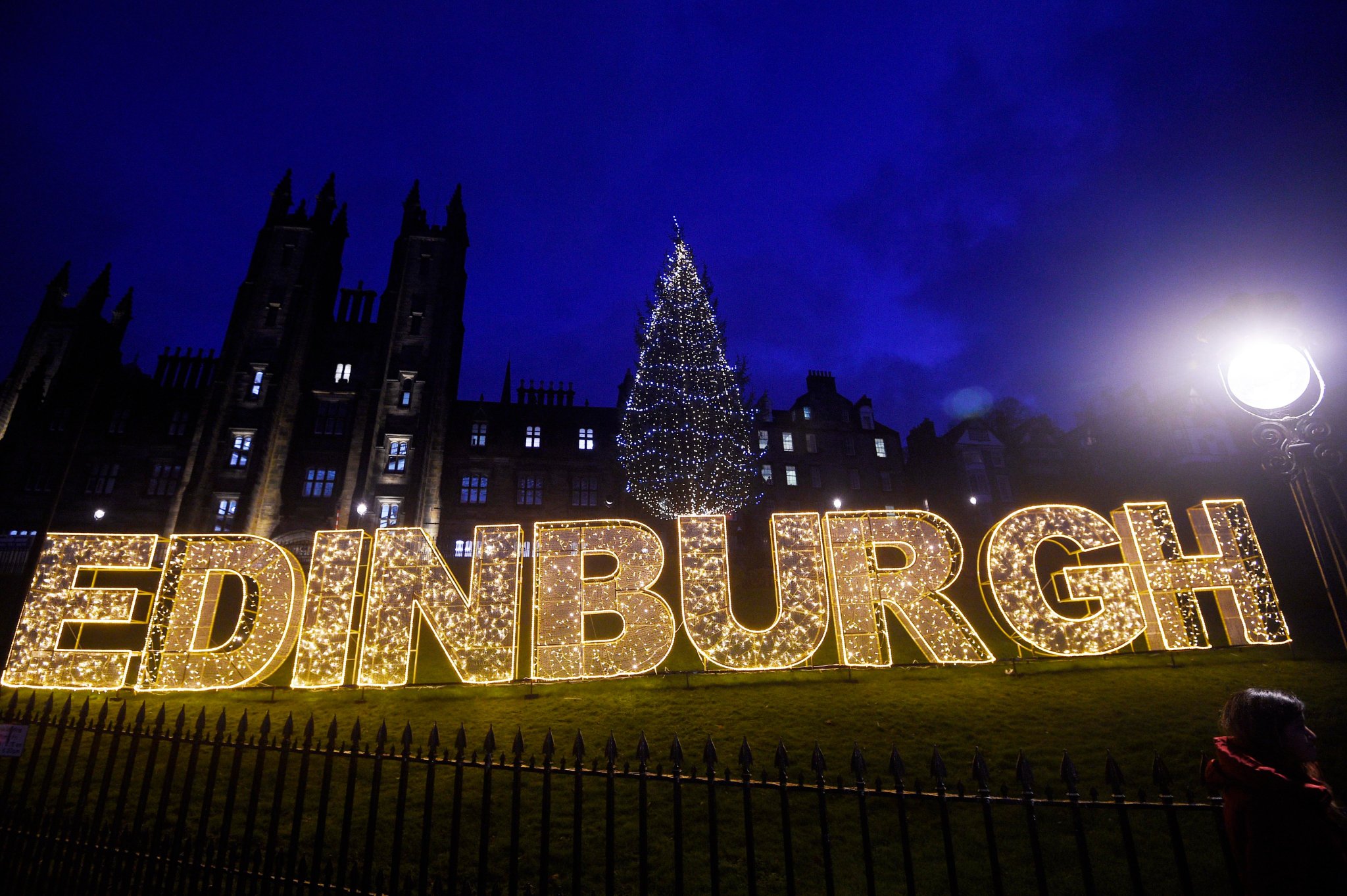 🎄 A giant Edinburgh sign has... - Edinburgh Evening News