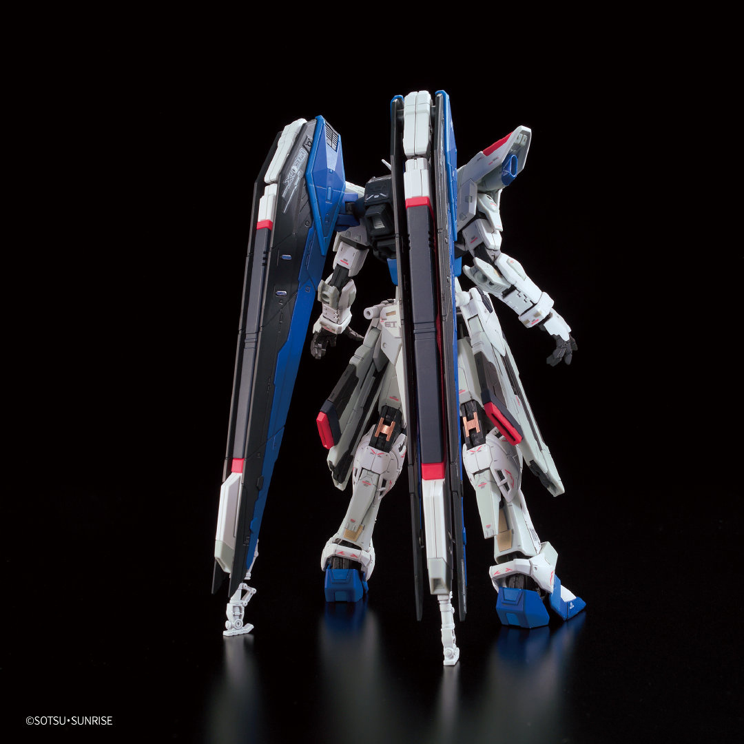 RG 1/144 Freedom Gundam – APEX LEGENDS™ Crypto Ver. Price: 4,400