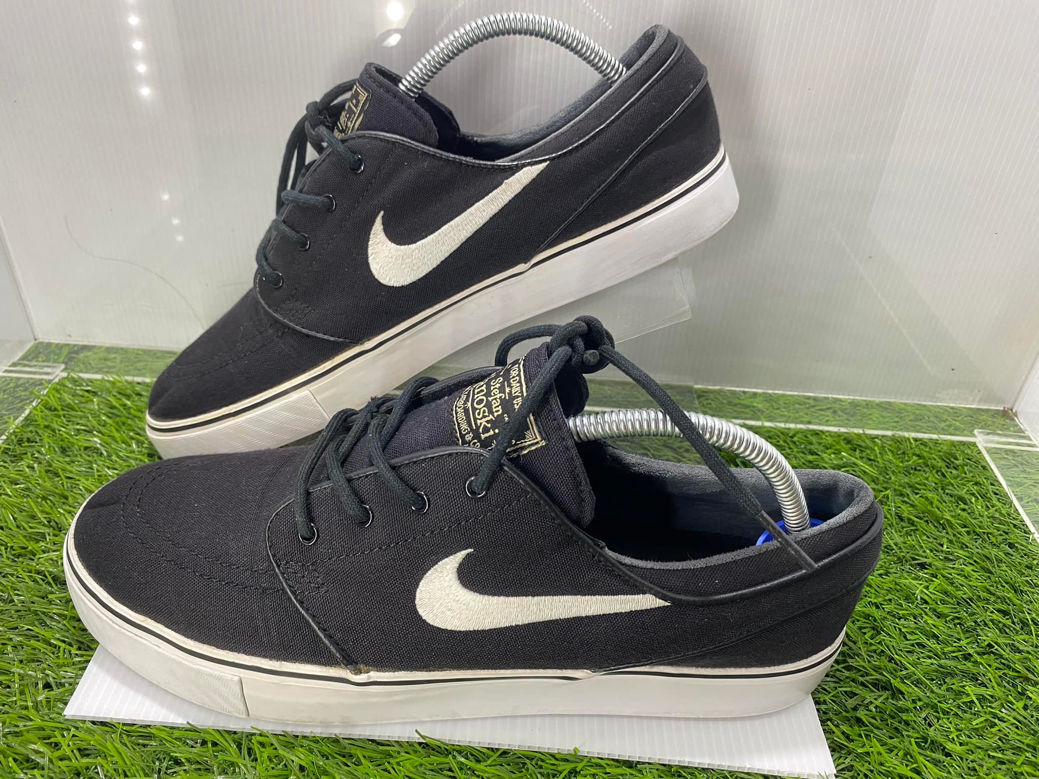 ซื้อ-ขาย รองเท้าไนกี้ ของแท้ NIKE TH | Facebook
