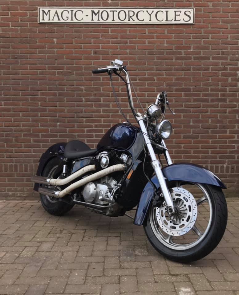 Honda Shadow VT-1100 Custom. Verkocht!... - Magic Motorcycles
