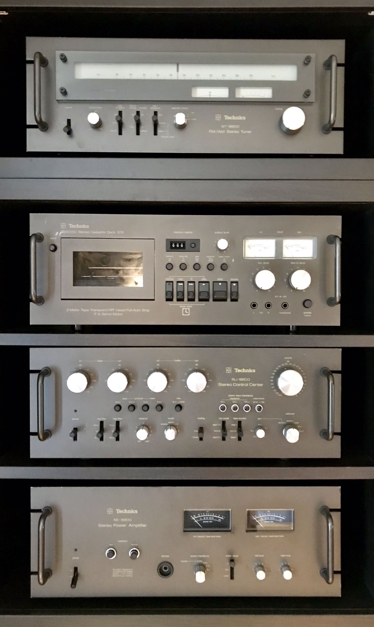 Vintage 1974 Technics SU-7700 and ST-7300 stereo hi-fi