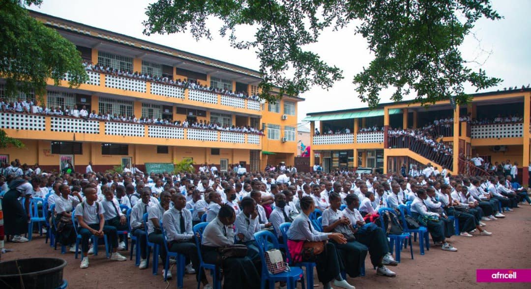 Africell RDC - Les écoliers sont le futur de demain!...