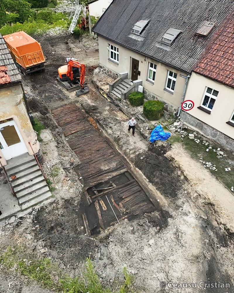 ArtnetNews: Archaeologists identify lost medieval village in