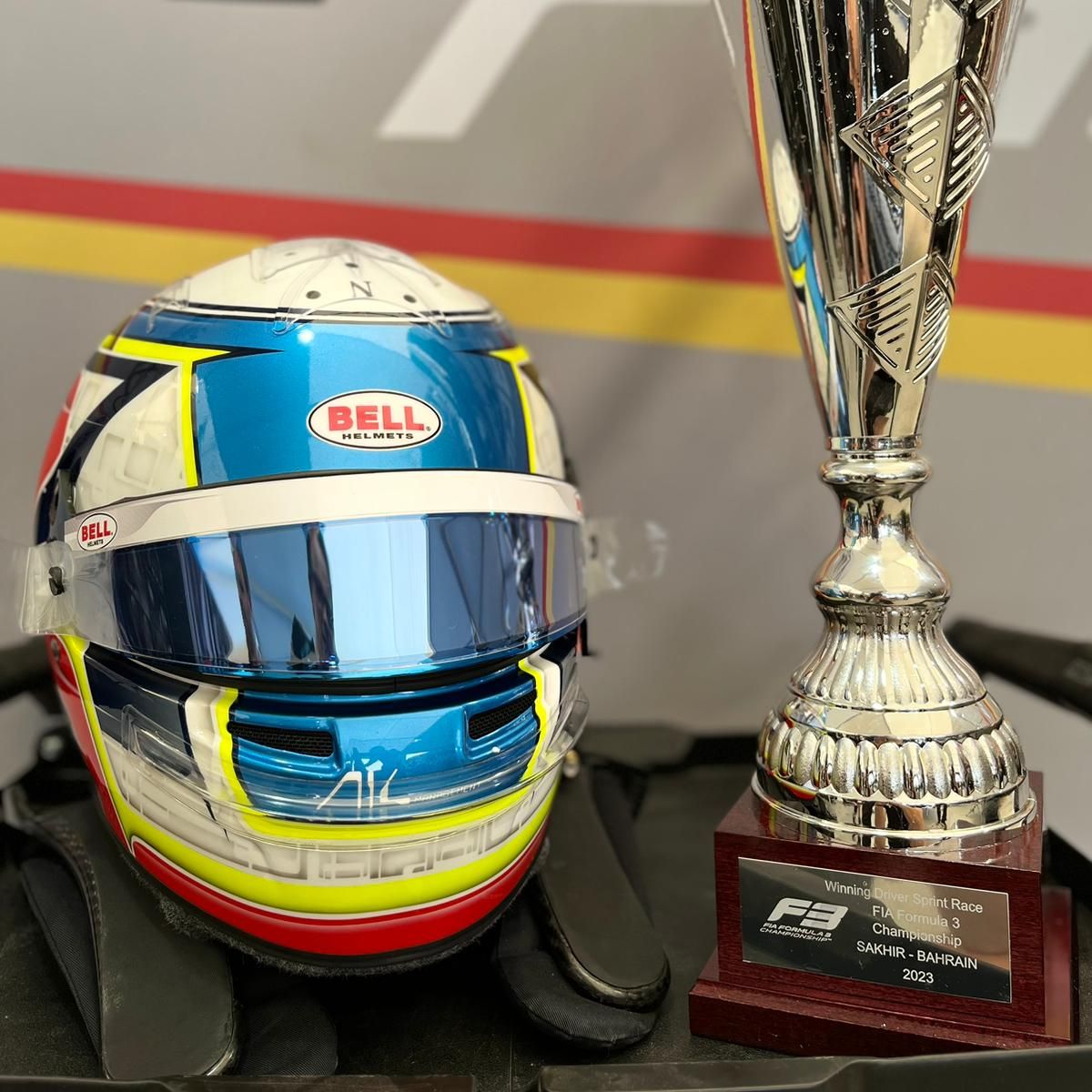 bell helmet bahrain XR7 PRO Racing - Snell SA2025, Snell SA2025 | Matte Black Bell XR WATCH: Logan tours the Bell