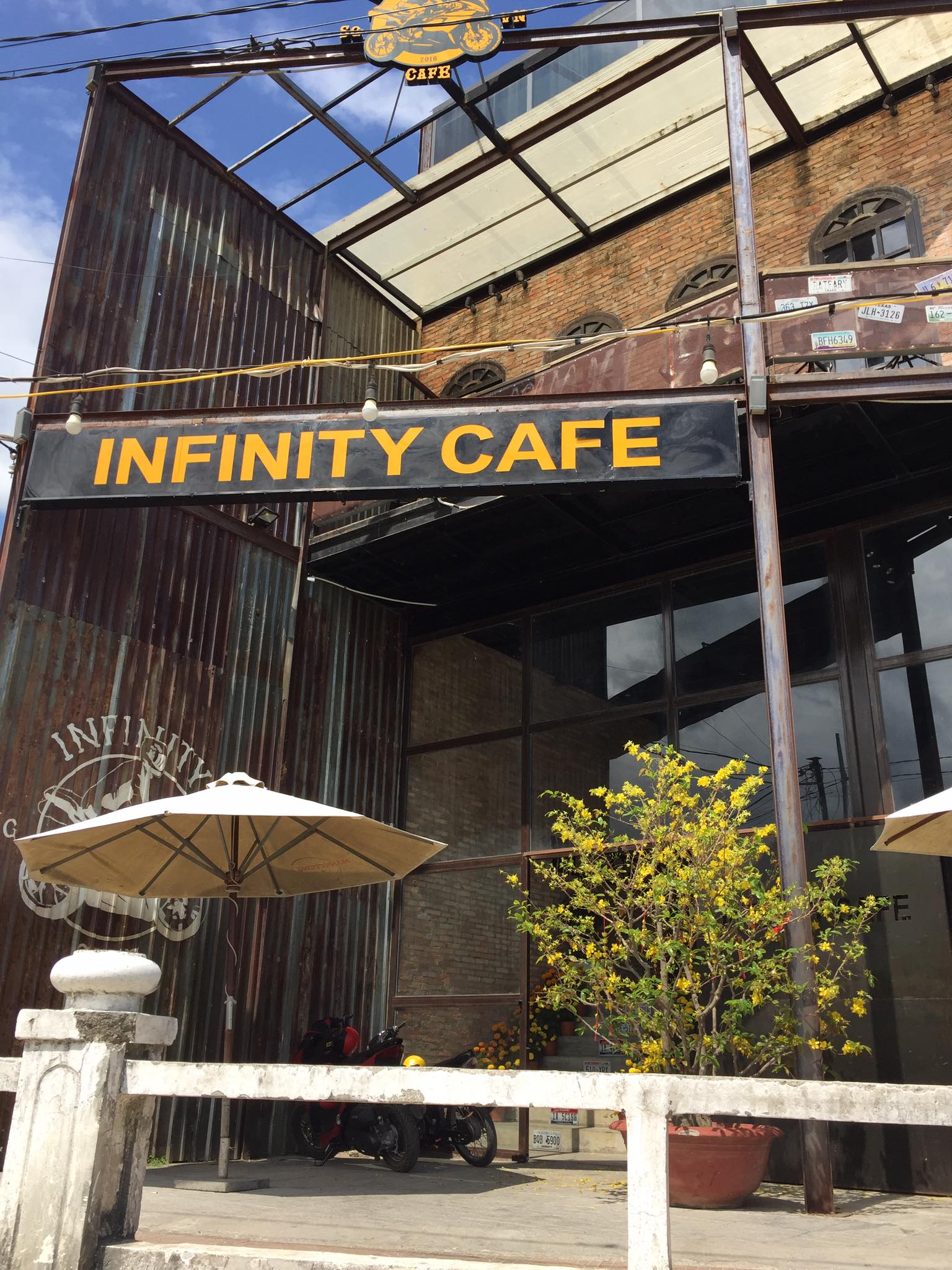 Infinity Cafe - Infinity cần tuyển : + Giữ xe : Nam ( ca... | Facebook