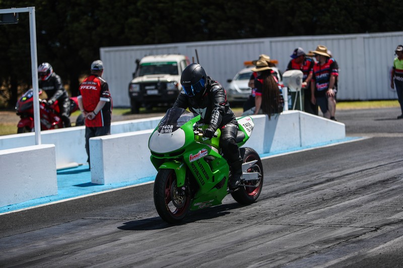 Australian National Drag Racing Association - Dean Jamieson is counting ...