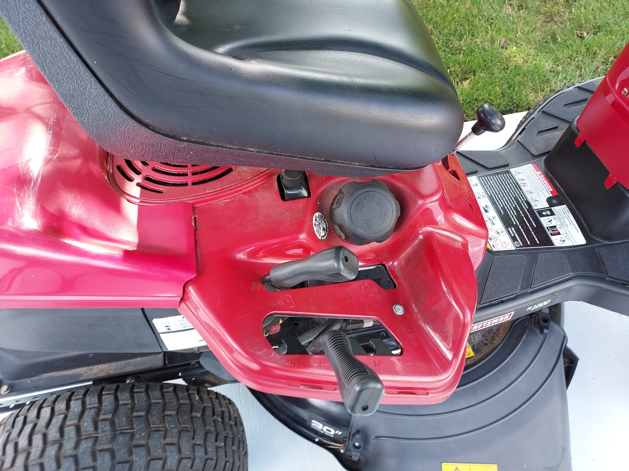 Used Craftsman R1000 Riding Lawnmower - Lawn Mowers - Saint Peters ...