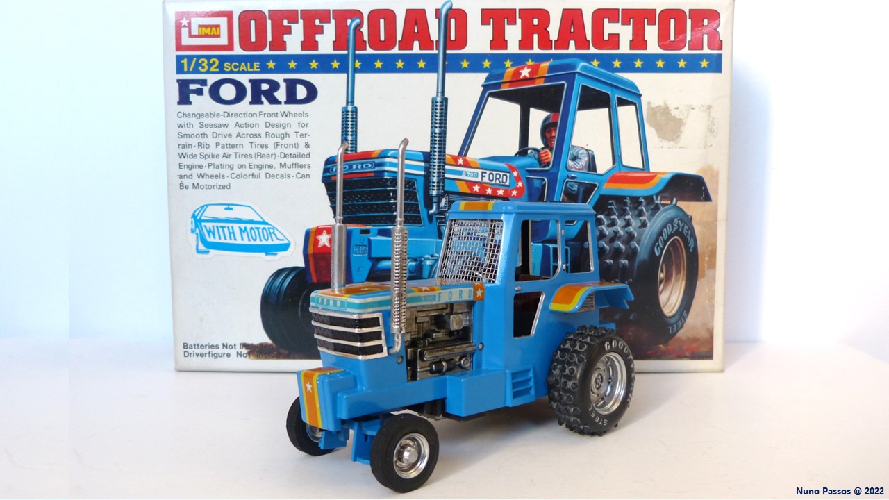 Boxed Ertl 1/32 Scale Ford 8630 4WD Tractor