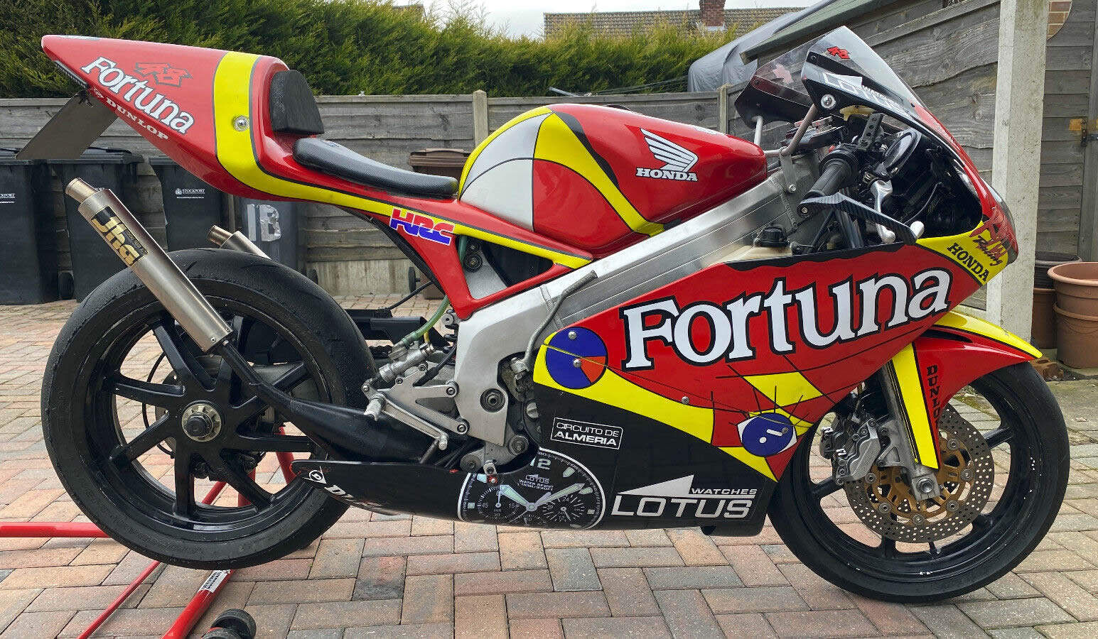 1995 Honda NSR250 MC28 - these are such a great looking bike aren