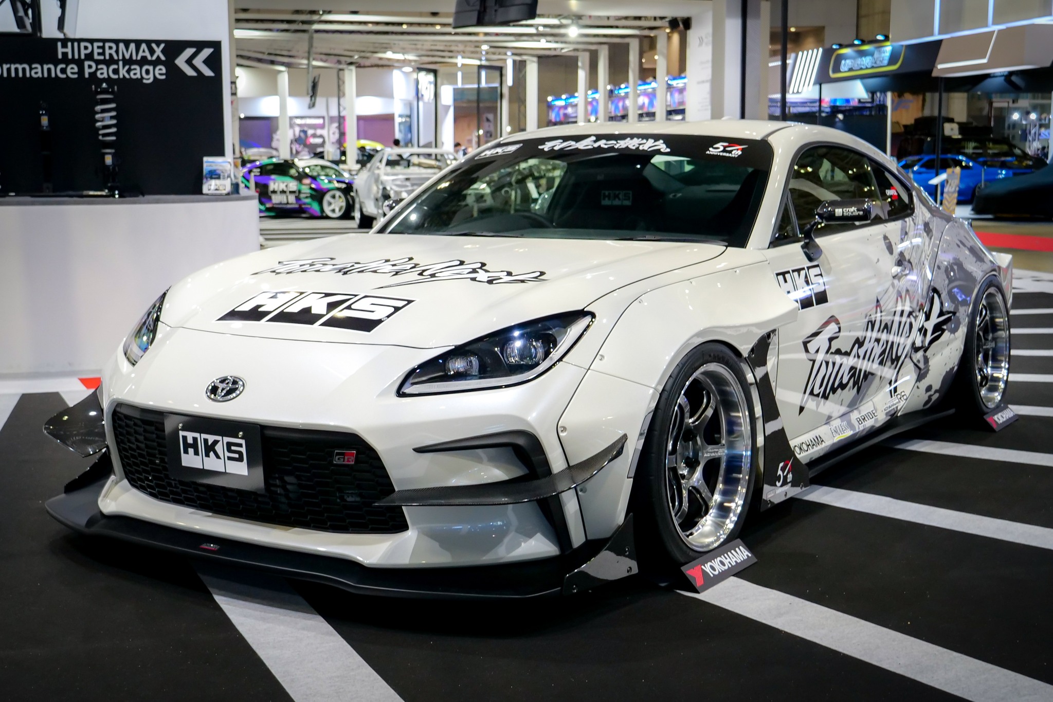 HKS Fender Molding for GR86/BRZ For those who care about the 