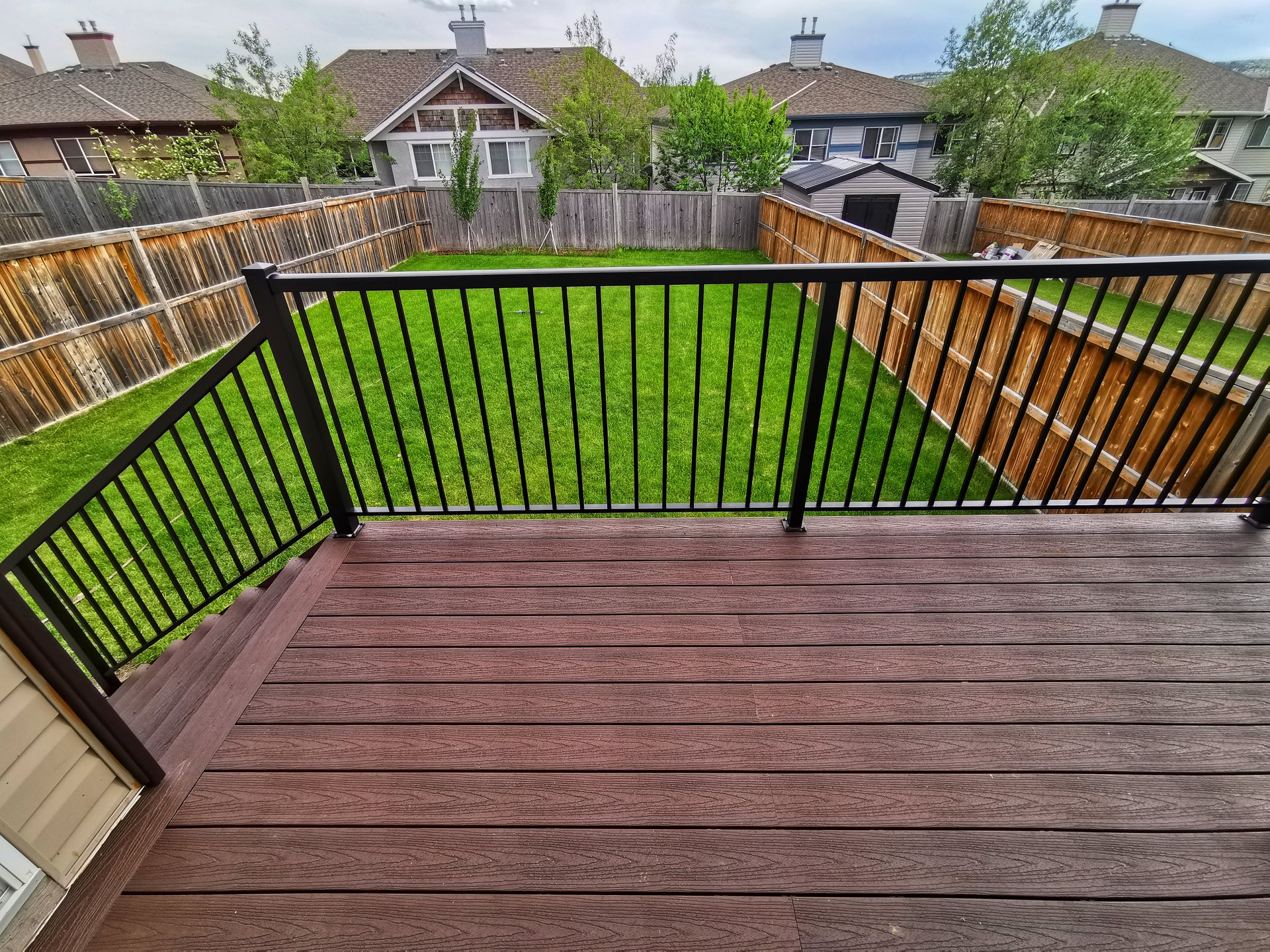 Universal Deck & Rail Ltd. | Calgary AB