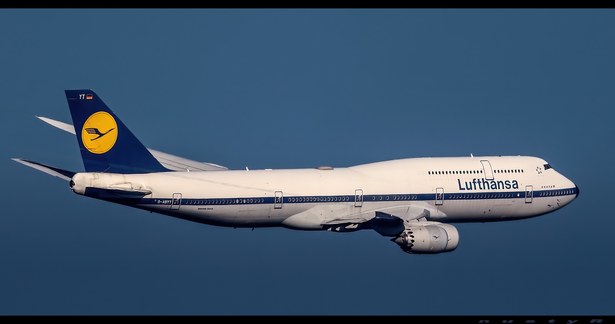 HELLO, beautiful! D-ABYT, Boeing 747-8I Lufthansa retro livery