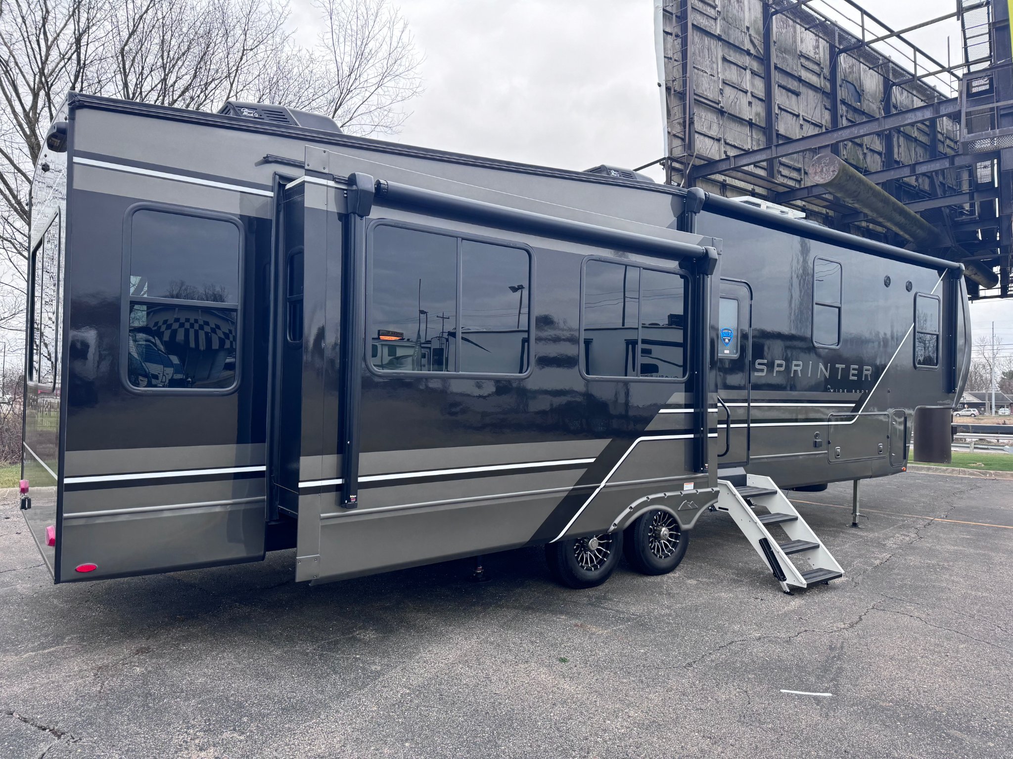 Keystone Sprinter 32 foot fifth wheel - RVs & Campers | Facebook ...