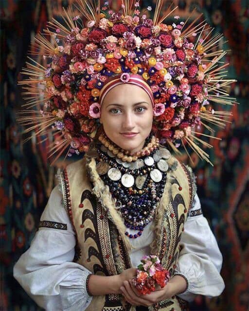 women traditional dress Mexican for Embroidered Floral Folklorico Style Flowing silhouette Which traditional woman clothing from