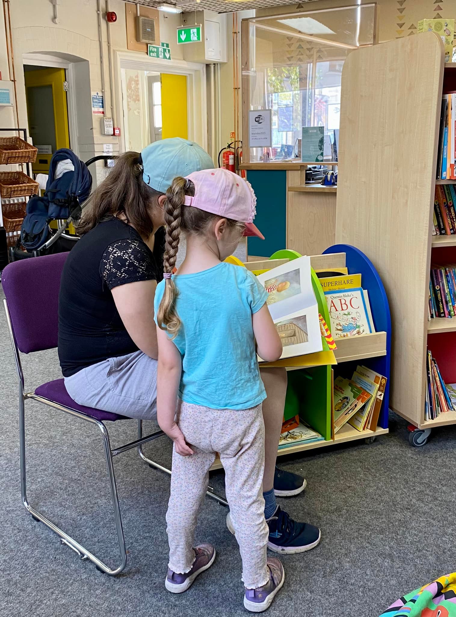 📚😻Happy morning in our... - Llyfrgell Maindee Library | Facebook