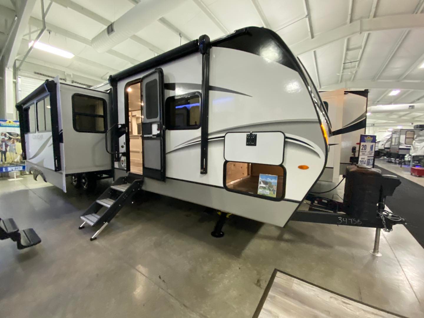 Walnut Ridge RV - The Cougar 34TSB is a dream family...