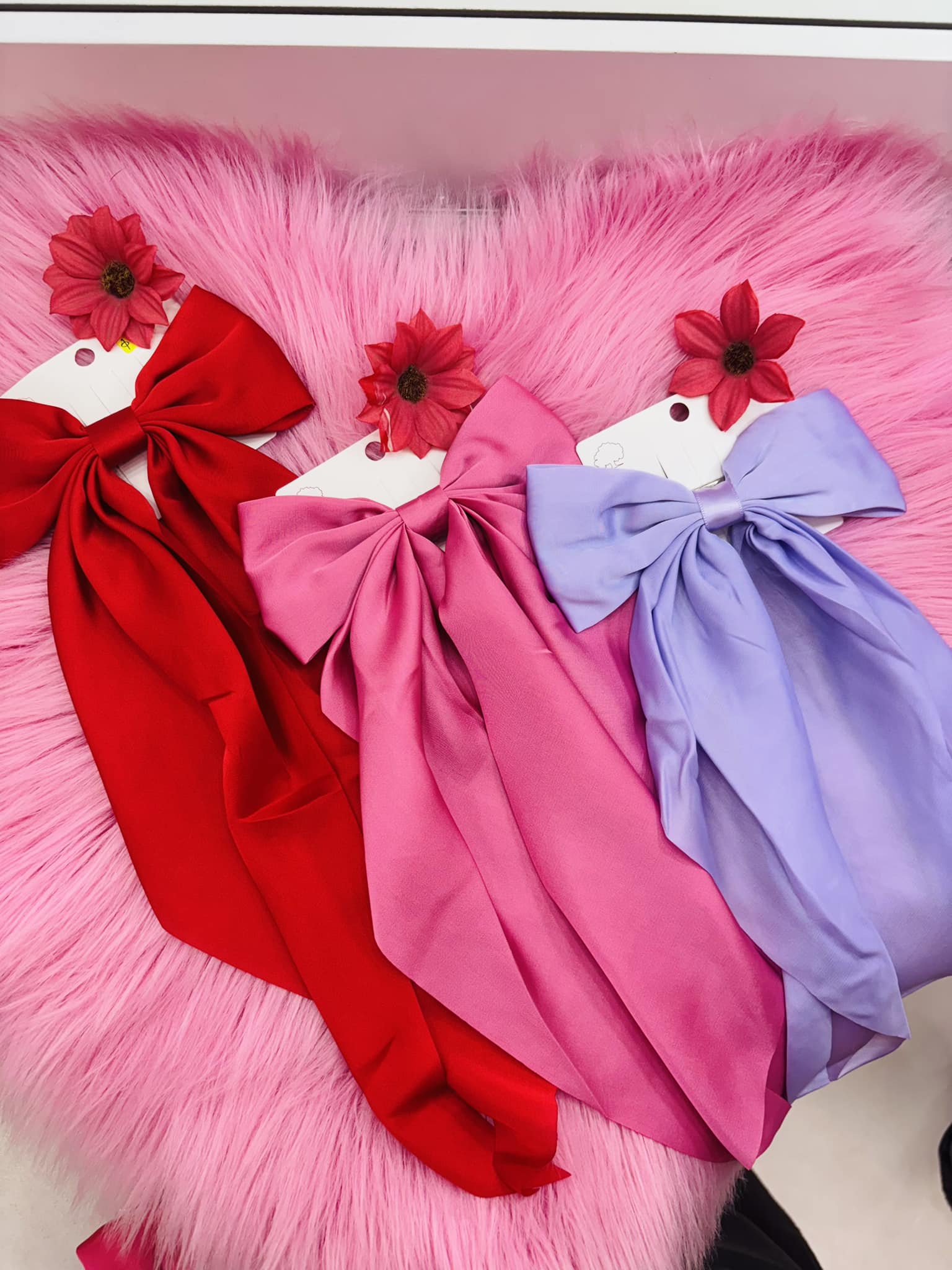 Betz - Nuevos modelitos de accesorios Moños 🤩💕 Pregunta tenemos más ...