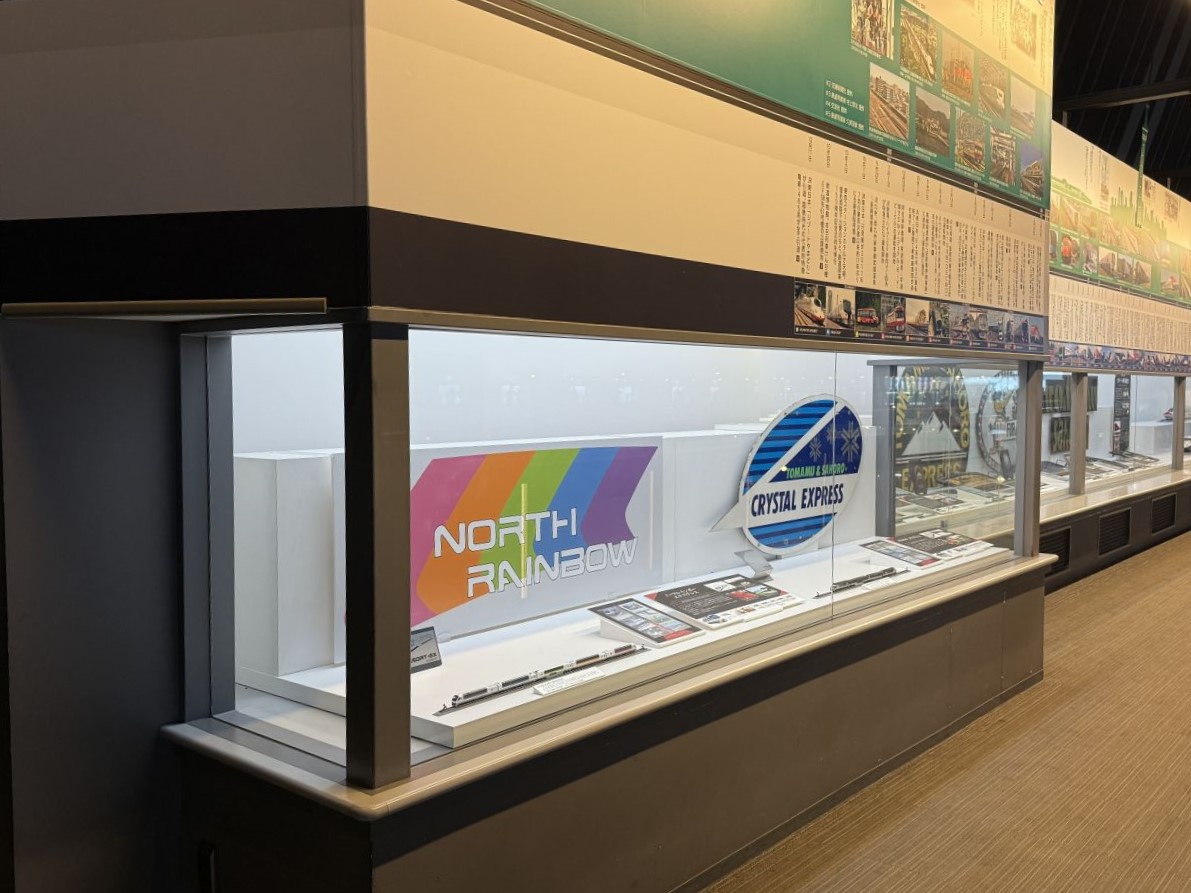 JR 北海道 解散記念 JR北海道特別展示実施中！ 本館2階 鉄道車両年表(南館側)では現在、JR