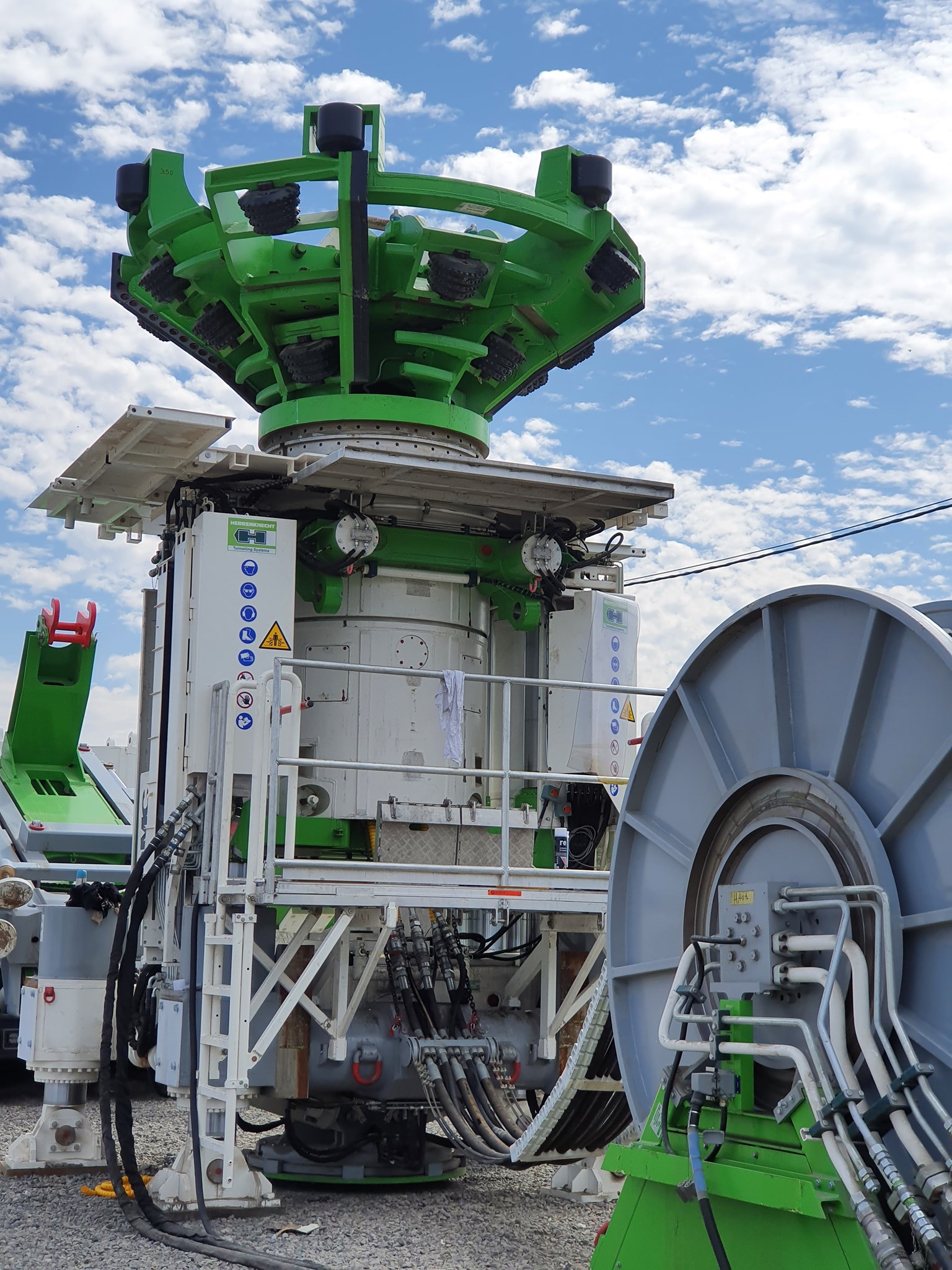 DMC Mining Services - Boxhole Back Reaming machine (BBR), Fine-tuning ...