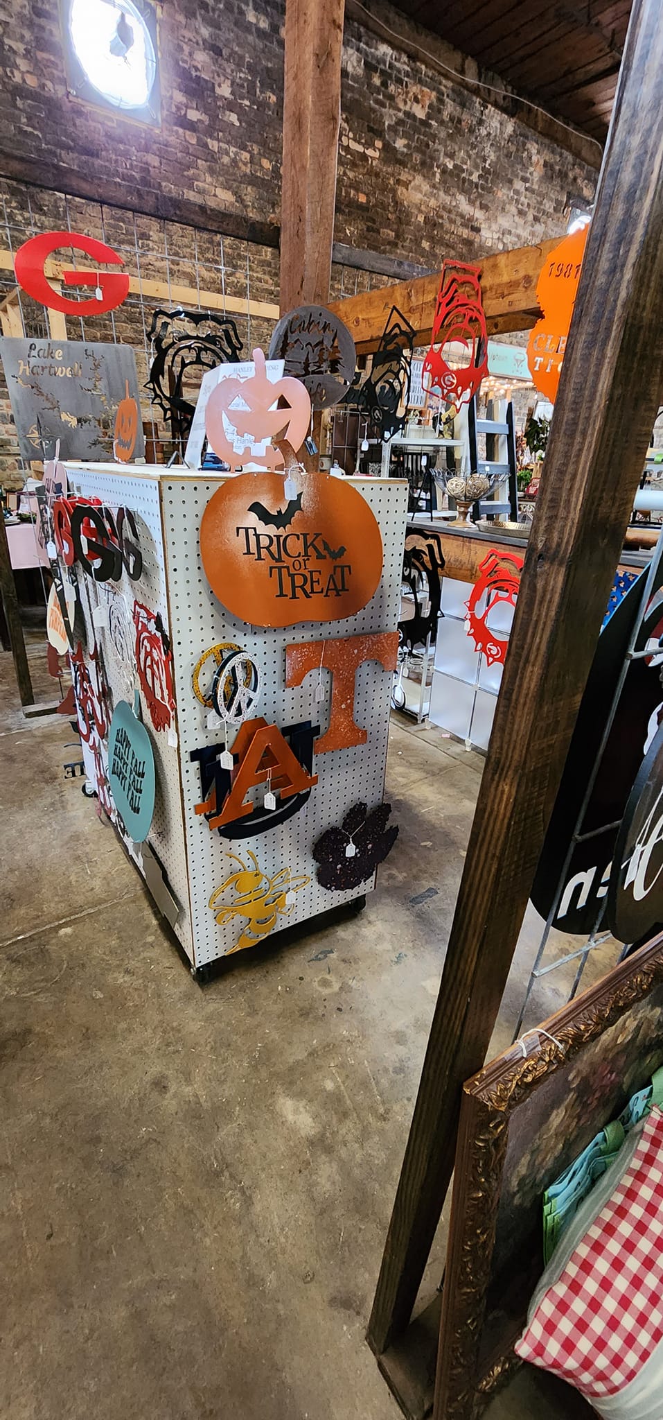 Hanley Custom Signs | Royston GA
