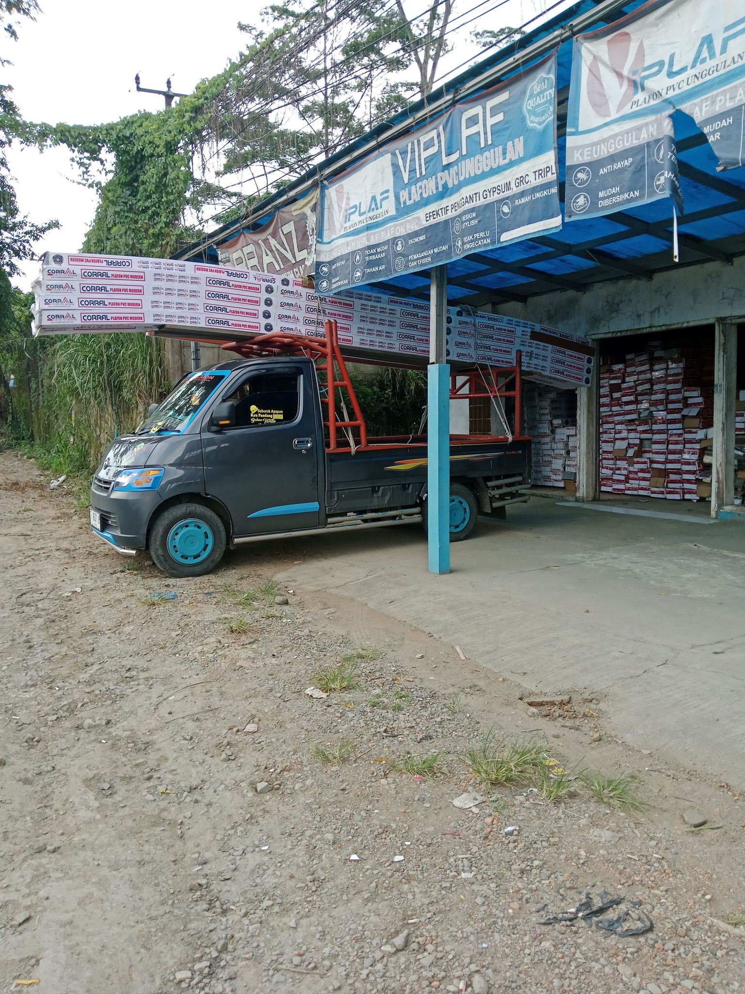 TB Raja Plafon PVC