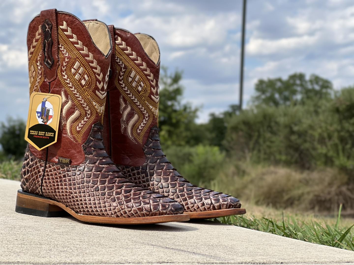 Nuevo modelo disponible en $89.99... - Texas Boot Ranch 2 | Facebook