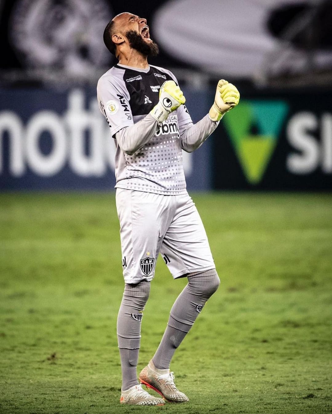 O melhor goleiro na atualidade no... - Galoucura é o terror | Facebook