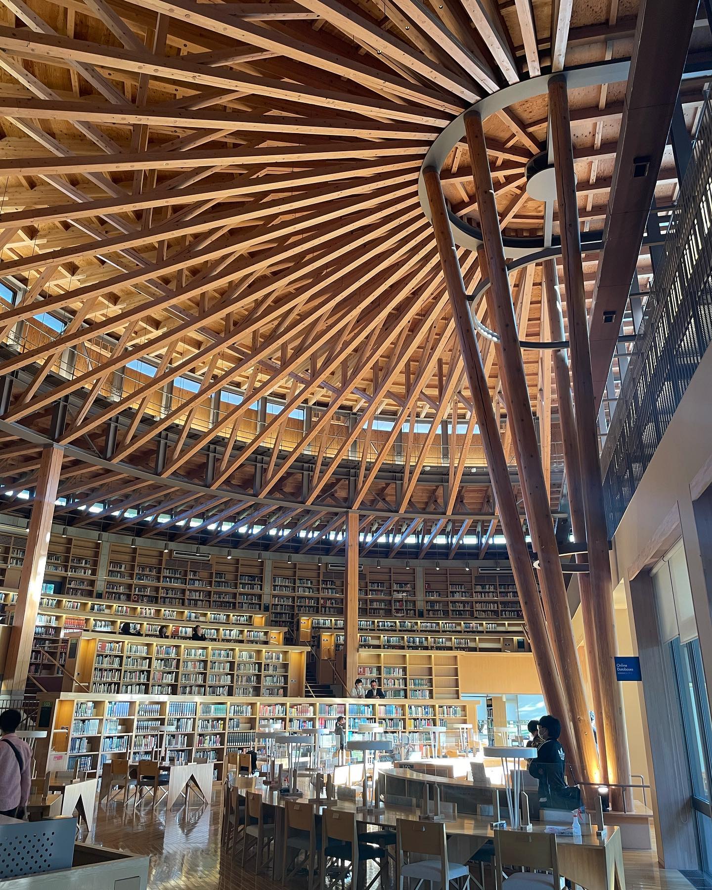 澤村尚浩建築計画室 - 秋田～青森1 国際教養大学中嶋記念図書館 仙田満＋環境デザイン・コスモス設計... | Facebook
