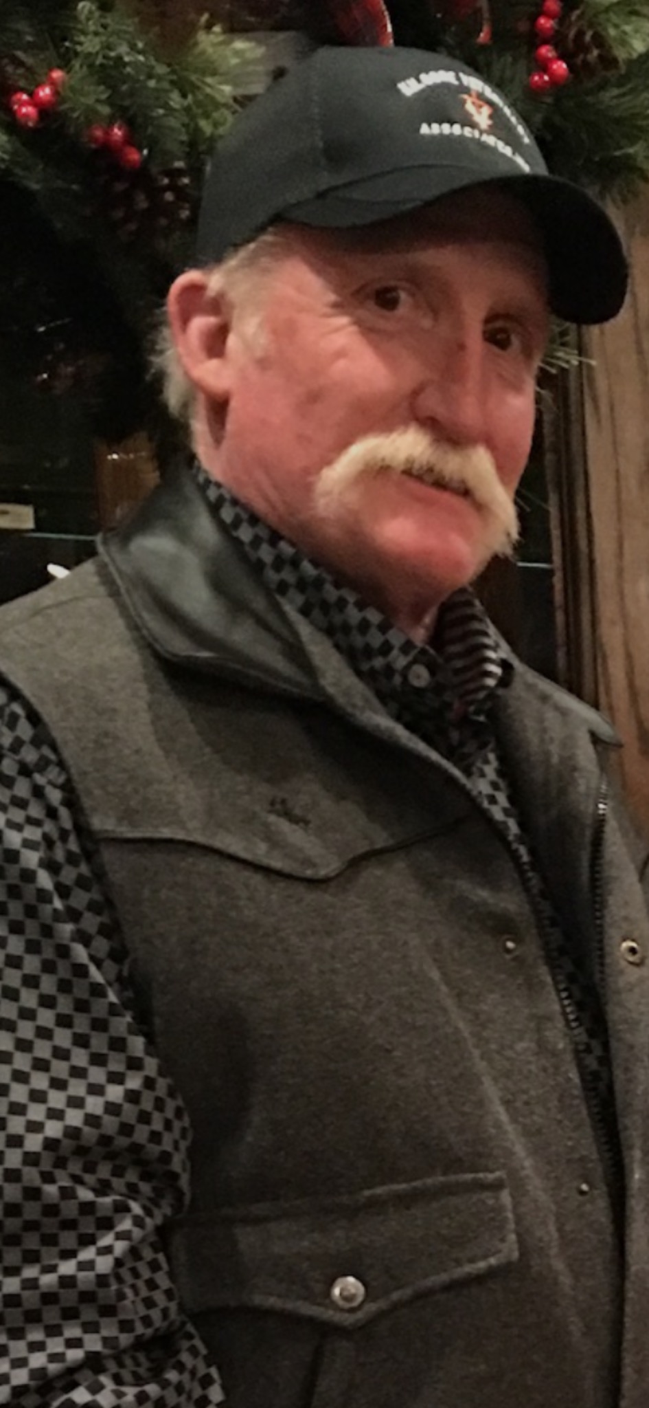 Dr. Robert “Rob” Thoni Dr. Robert... - Rader Funeral Home | Facebook