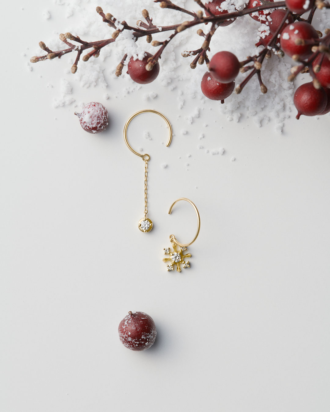 AHKAH - ≪EARRINGS≫ 繊細なモチーフをアシンメトリーで組み合わせて