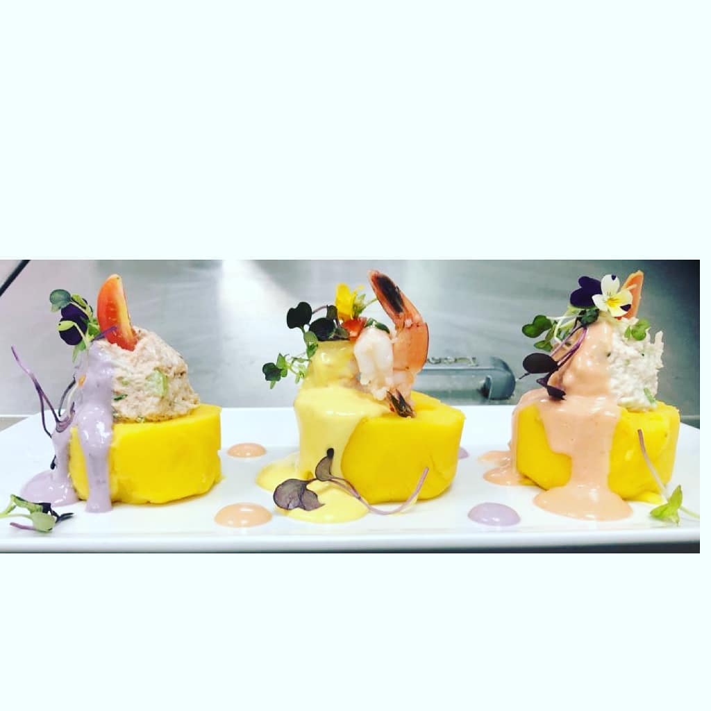 Trilogia de Causas🏆... - Wow Que Rico Rotisserie & Restaurant