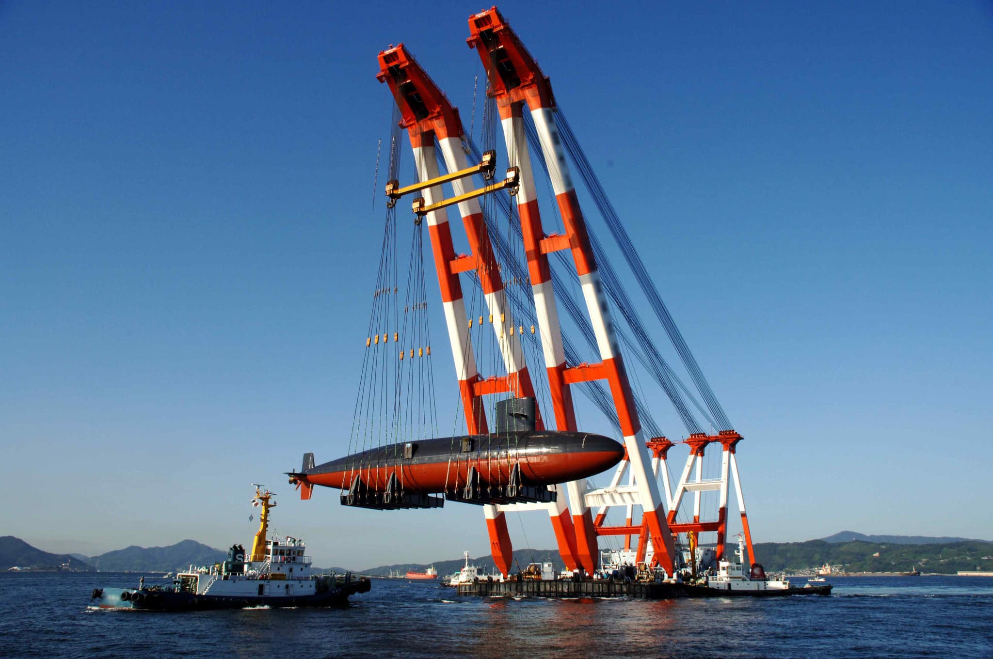Akishio SS-579” The submarine was lifted and transferred to her