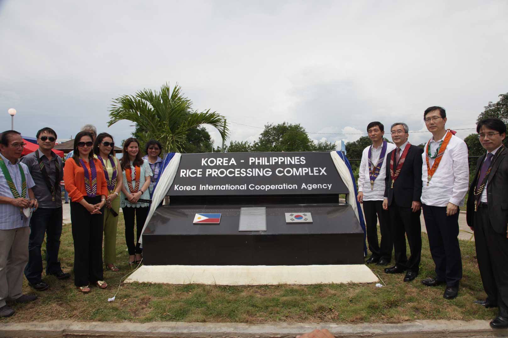 Embassy - Ambassador LEE Hyuk attends the turnover ceremony of the Rice ...