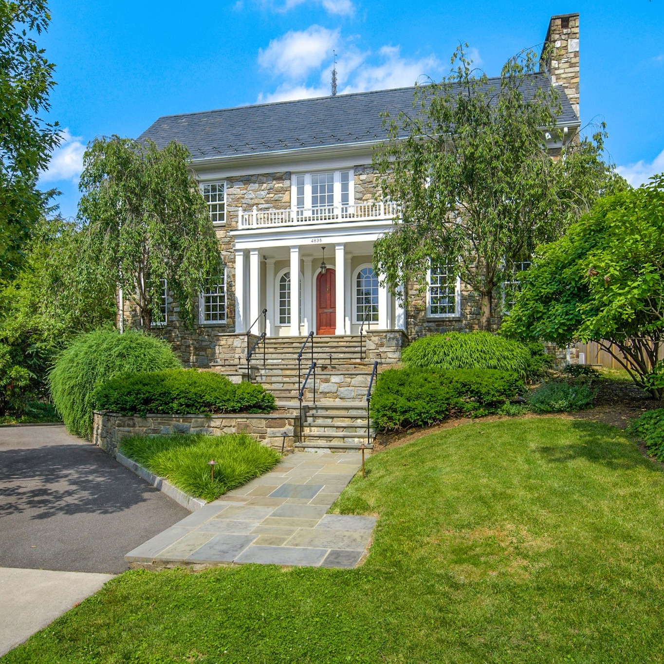🏡 Located in the heart of Spring... - Stroll Spring Valley | Facebook