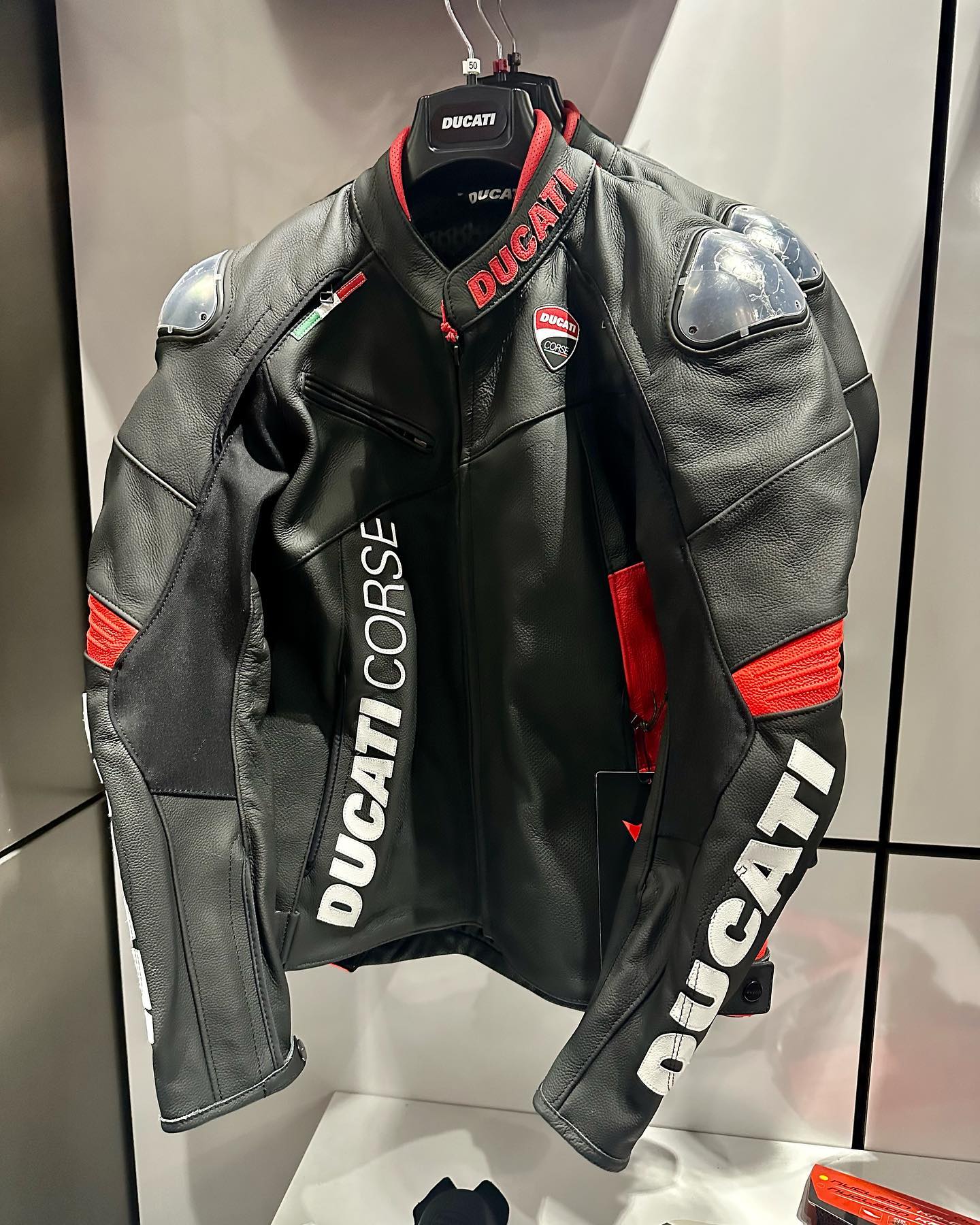 🚨 The Ducati Dainese Heritage C3 Jacket has just landed — and