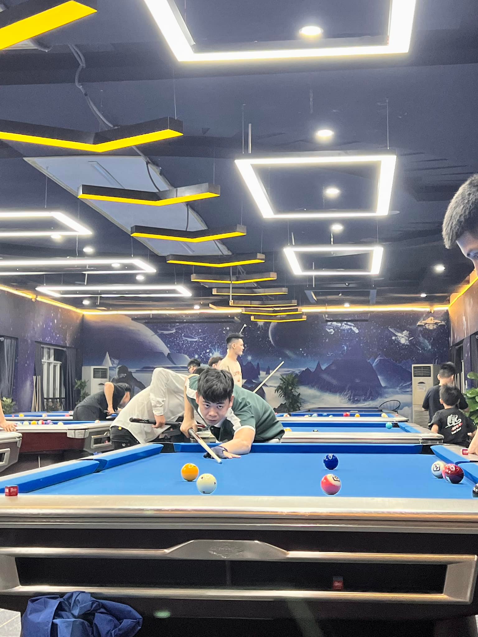 Aileex Billiard Club 16 | Hanoi