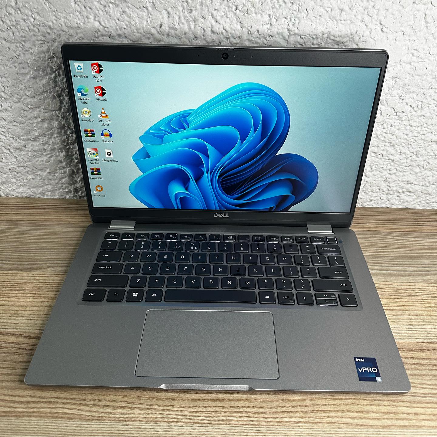 Dell latitude 5430 ($520usd) i7 12th gen Intel Core i7-1265U 1.8 