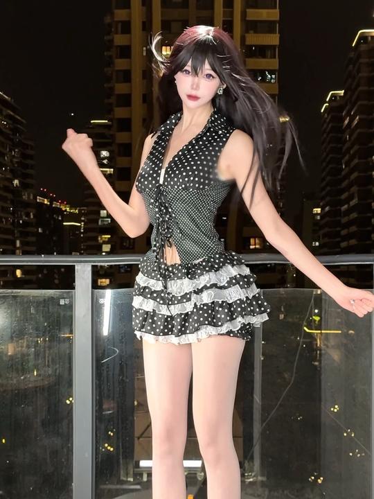 火只木南 - 火只木南 added a new photo.