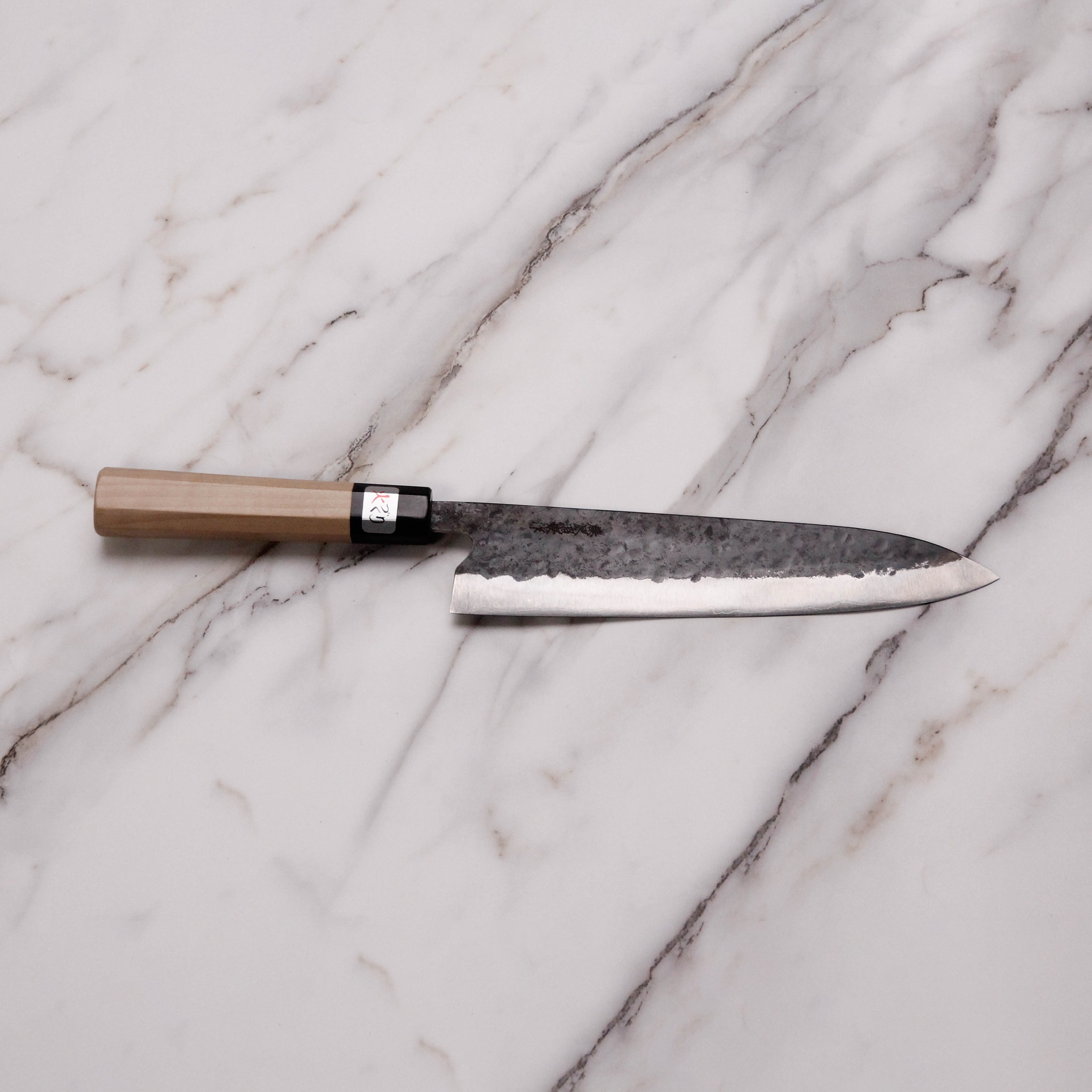 Chop Chop 切切刀具鋪 - 好刀分享： 藤原照康 傳家寶刀 超青鋼 牛刀 240 mm 指切 黑打 槌目... | Facebook